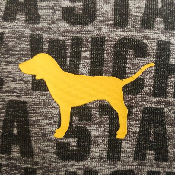 Wichita state vs pink leggings - Picture 4 of 7